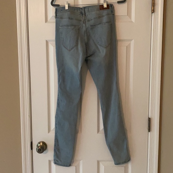 Hollister High-Rise Super Skinny Distressed Jeans - Picture 2 of 5